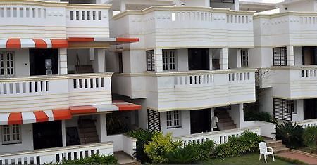 Odour Plus Resorts Chennai Exterior foto